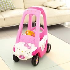 Gambar Yaya ride on car Hello kitty