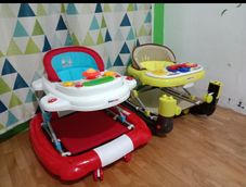 Gambar Babydoes Babywalker babydoes red