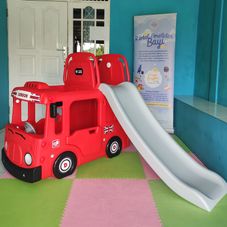 Gambar Yaya London bus slide