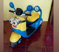 Gambar Motor aki kuning  Motor aki kuning 