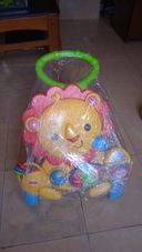 Gambar Fisherprice Lion walker