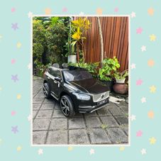 Gambar Volvo Cx90 mobil aki