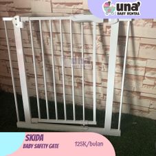 Gambar Skida Baby safety gate