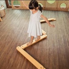 Gambar Kalea Balance beam