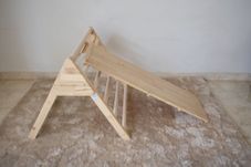 Gambar Bioma Pikler triangle with wooden slide 